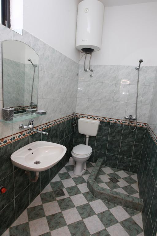 Guest House Ugljevarevic Budva Quarto foto