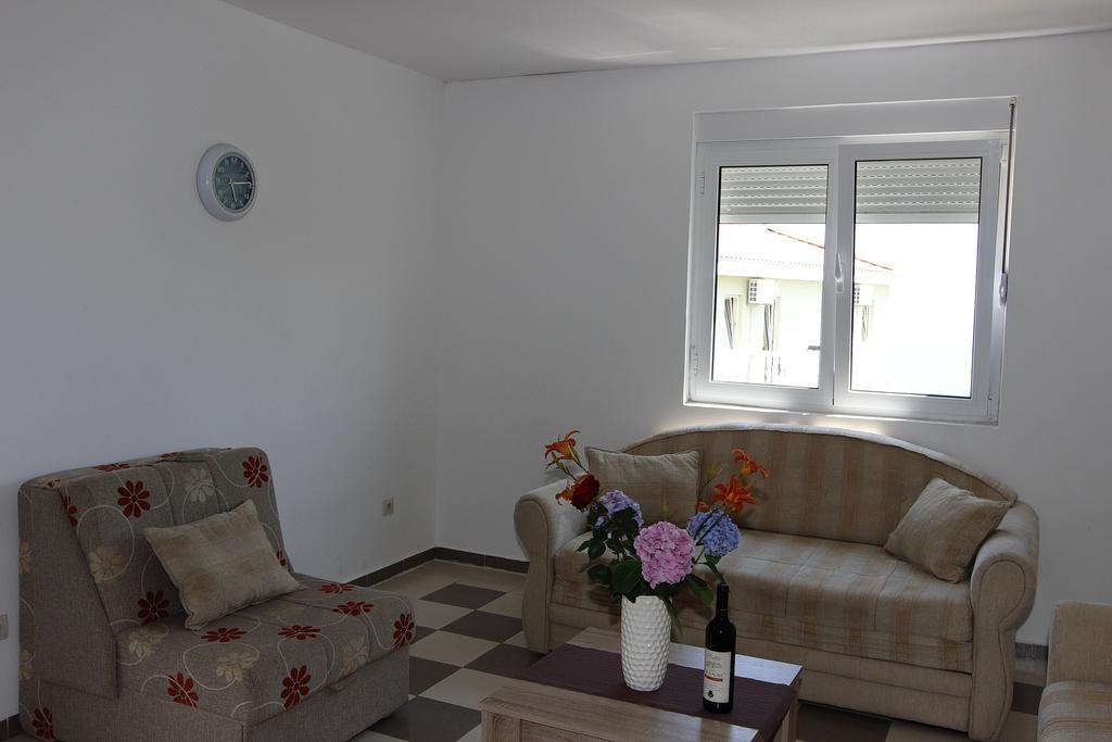 Guest House Ugljevarevic Budva Exterior foto