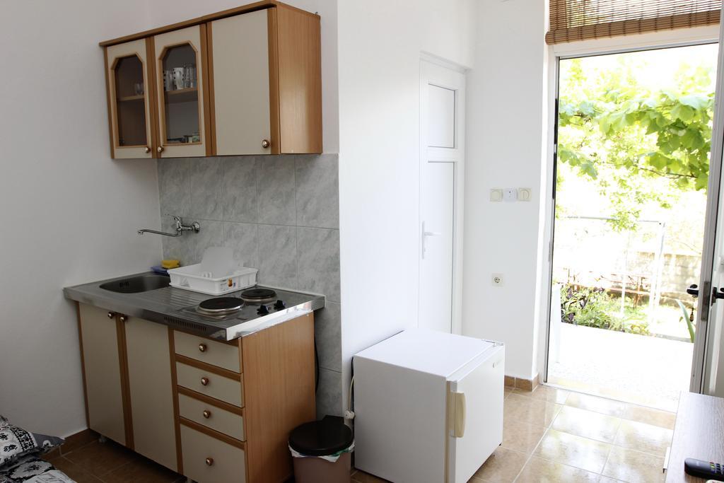 Guest House Ugljevarevic Budva Exterior foto