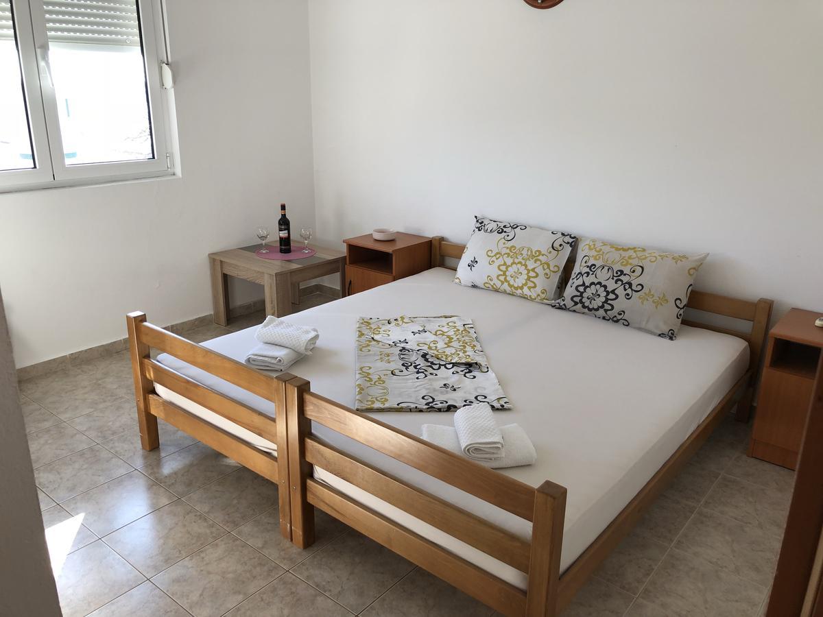 Guest House Ugljevarevic Budva Exterior foto